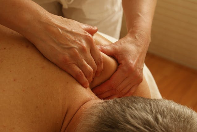 Douleurs articulaires et solutions naturelles sans médicaments